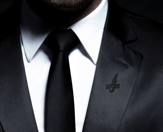 Fist lightening lapel subdued