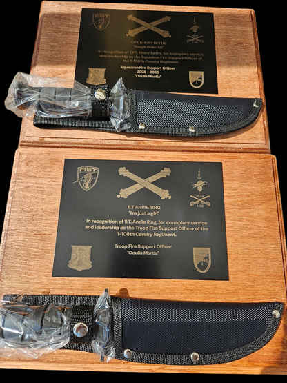 XL custom plaque w/knife
