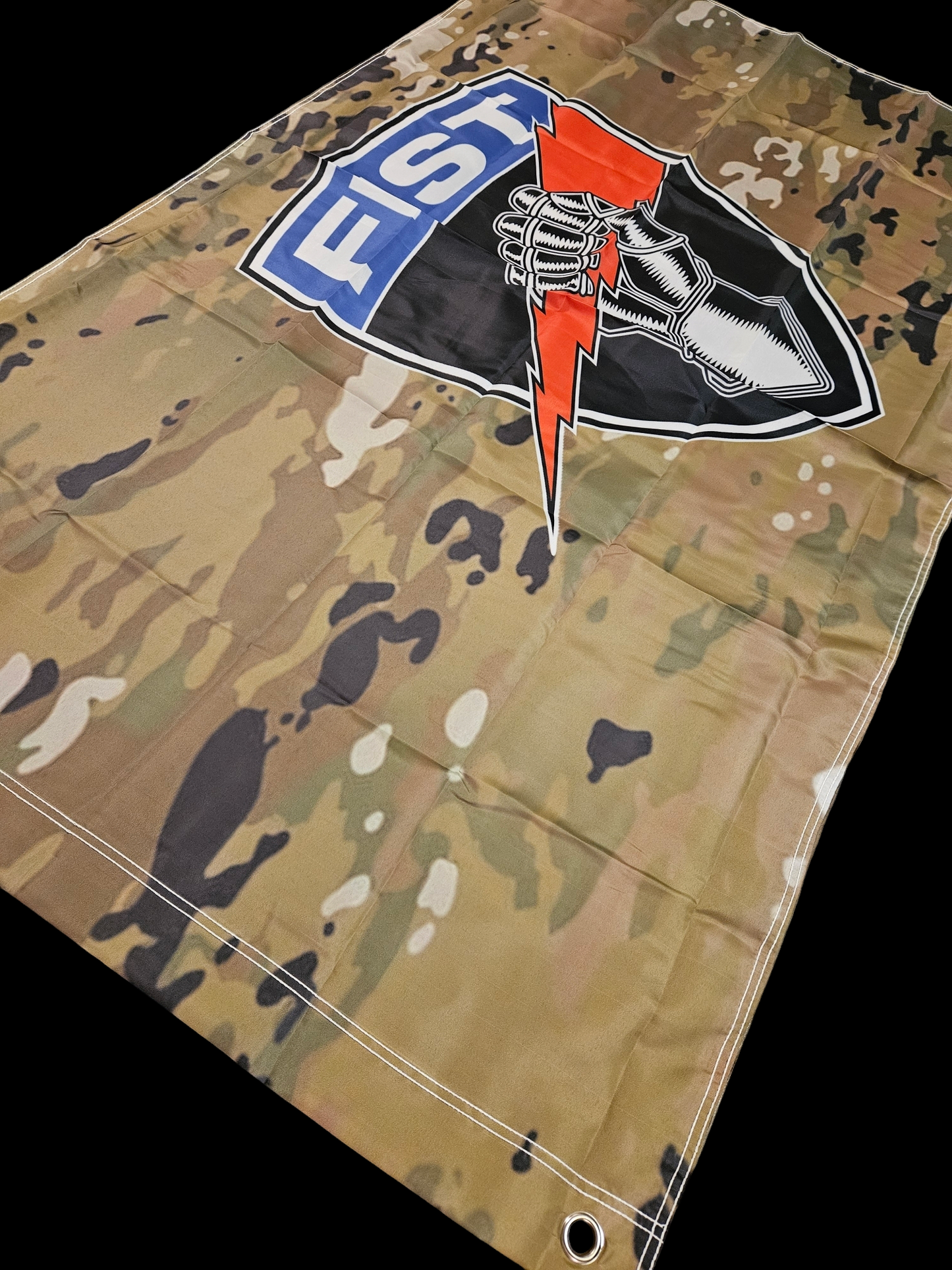 Multicam colored fist flag (defective)