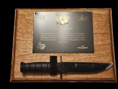XL custom plaque w/knife
