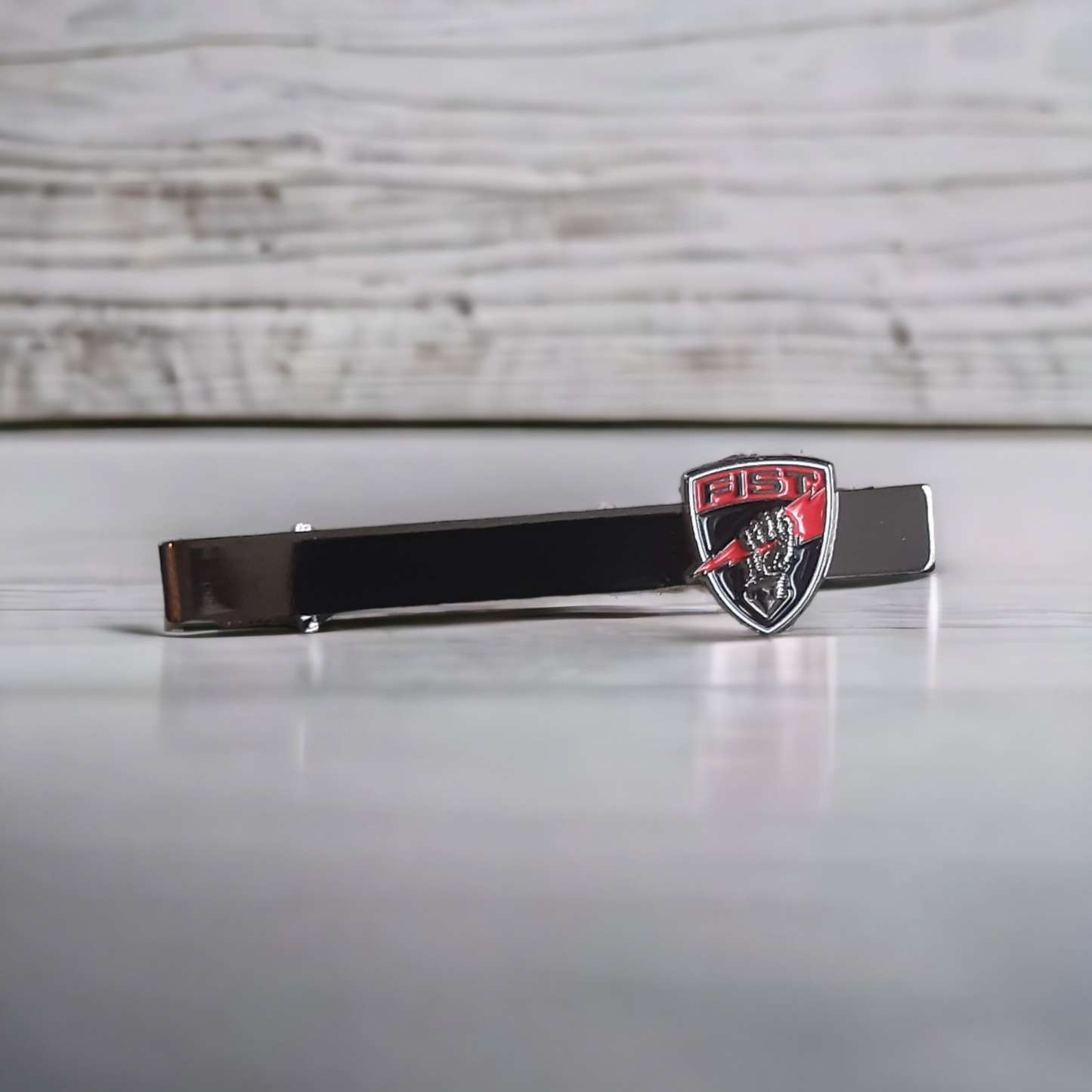 BLACK TIE CLIP DES2